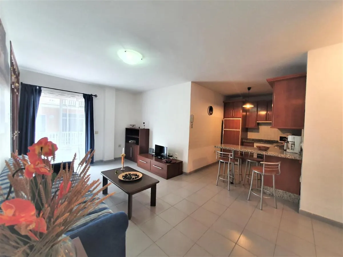 Cristi Puerto Santiago Apartment By Hrtenerife Net location